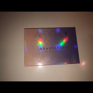 Anastasia Beverly Hills Aurora Glow Kit